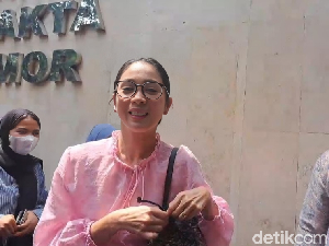 Bunga Zainal Pantau Laporannya dalam Kasus Investasi Fiktif Rp 15 Miliar Bunga Zainal Pantau Laporannya dalam Kasus Investasi Fiktif Rp 15 Miliar