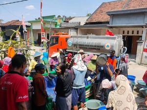 Kekeringan Lamongan Meluas Jadi 17 Titik, Suplai Air Bersih Digencarkan Kekeringan Lamongan Meluas Jadi 17 Titik, Suplai Air Bersih Digencarkan