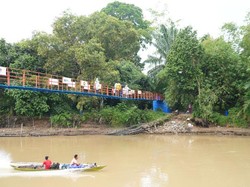 Warga Desa Lubuk Dalam Sumsel Dapat Bantuan Jembatan Gantung dari BRI