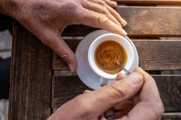 5 Cara Minum Espresso yang Benar Seperti Orang Italia