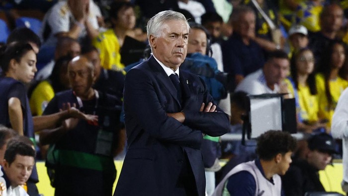 Soccer Football - LaLiga - Las Palmas v Real Madrid - Estadio Gran Canaria, Las Palmas, Spain - August 29, 2024 Real Madrid coach Carlo Ancelotti during the match REUTERS/Borja Suarez