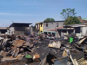 Detik-detik Paniknya Warga saat Kebakaran Hanguskan 20 Rumah di TPA Makassar