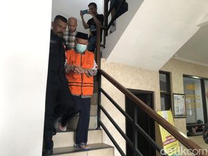 Kepsek Jadi Tersangka Korupsi Rp1 M Usai Gelembungkan Siswa PKBM Kepsek Jadi Tersangka Korupsi Rp1 M Usai Gelembungkan Siswa PKBM