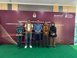 Dua Paslon Pilkada Lamongan Jalani Tes Kesehatan di RSU Soetomo Surabaya