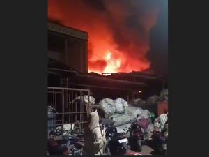 Cerita Paniknya Warga Saat Kebakaran Hanguskan 20 Rumah di TPA Makassar