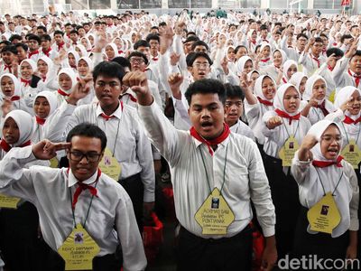 Melihat Ribuan Mahasiswa Baru Jalani Ospek di UNJ