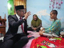 Secercah Harapan Gadis Yatim Piatu Pengidap Kanker Uterus Kota Mojokerto