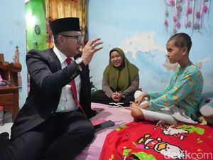 Secercah Harapan Gadis Yatim Piatu Pengidap Kanker Uterus Kota Mojokerto Secercah Harapan Gadis Yatim Piatu Pengidap Kanker Uterus Kota Mojokerto