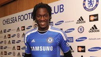 2011, Anderlecht ke Chelsea = €15m. Foto: Chelsea FC via Getty Images/Darren Walsh