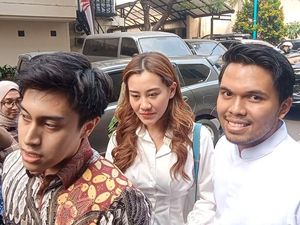 Thariq Halilintar dan Aaliyah Massaid Jalani Pemeriksaan Hoaks Hamil Duluan Thariq Halilintar dan Aaliyah Massaid Jalani Pemeriksaan Hoaks Hamil Duluan