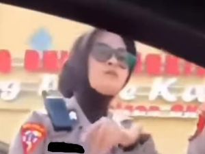 Viral Wanita Labrak Polwan Diduga Selingkuhan Calon Suami di Sumsel Viral Wanita Labrak Polwan Diduga Selingkuhan Calon Suami di Sumsel