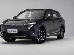 Wuling Kenalkan SUV Baru Bernama Starlight S, Harga Mulai Rp 200 Jutaan