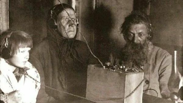 15 Foto Bersejarah yang Mungkin Belum Pernah Kamu Lihat, Menyentuh Hati