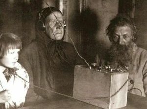 15 Foto Bersejarah yang Mungkin Belum Pernah Kamu Lihat, Menyentuh Hati