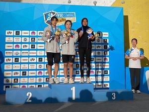 Putri Wijaya Raih Perunggu Kejuaraan Dunia Panjat Tebing Remaja 2024