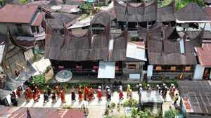 Potret Kaum Ibu Meriahkan Festival Matrilineal Saribu Gonjong