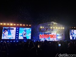 15 Ribu Penonton Padati Konser Sheila On 7 Tunggu Aku Di Pekanbaru