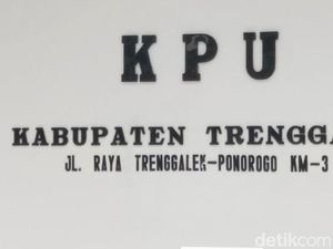 KPU Trenggalek Perpanjang Pendaftaran Calon Bupati hingga 1 September KPU Trenggalek Perpanjang Pendaftaran Calon Bupati hingga 1 September