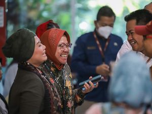 Momen Risma-Luluk Asyik Mengobrol Saat Jalani Pemeriksaan Kesehatan