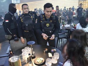 Razia Kelab Malam di Surabaya, Satu Anak di Bawah Umur Terjaring Razia Kelab Malam di Surabaya, Satu Anak di Bawah Umur Terjaring