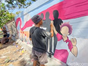 Warna-warni Asa Pilkada Mandaliyem di Tembok Pasar Seni Gabusan Bantul Warna-warni Asa Pilkada Mandaliyem di Tembok Pasar Seni Gabusan Bantul