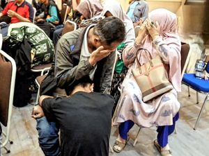 Tangis Pelajar Sukabumi yang Terlibat Tragedi Tawuran Berdarah Tangis Pelajar Sukabumi yang Terlibat Tragedi Tawuran Berdarah