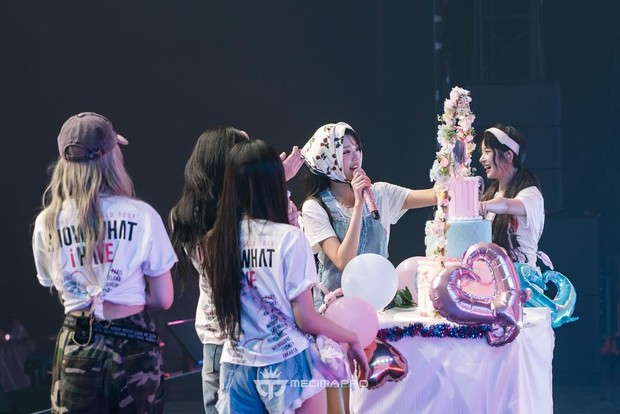 Potret IVE dalam konser 'Show What I Have' di Jakarta