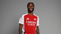 Raheem Sterling. Dipinjam dari Chelsea pada tanggal 30 Agustus 2024. Gagal tampil impresif dan akan balik ke Chelsea musim panas ini. Foto: Arsenal FC via Getty Images/Stuart MacFarlane
