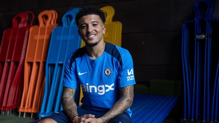 COBHAM, ENGLAND - AUGUST 31: Jadon Sancho poses for pictures as he signs for Chelsea Football Club at Chelsea Training Ground on August 31, 2024 in Cobham, England. (Photo by Chris Lee - Chelsea FC/Chelsea FC)
