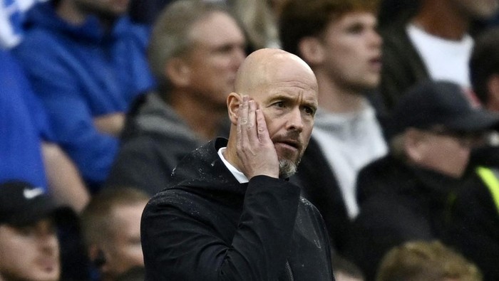 Soccer Football - Premier League - Brighton & Hove Albion v Manchester United - The American Express Community Stadium, Brighton, Britain - August 24, 2024 Manchester United manager Erik ten Hag reacts REUTERS/Tony O Brien EDITORIAL USE ONLY. NO USE WITH UNAUTHORIZED AUDIO, VIDEO, DATA, FIXTURE LISTS, CLUB/LEAGUE LOGOS OR LIVE SERVICES. ONLINE IN-MATCH USE LIMITED TO 120 IMAGES, NO VIDEO EMULATION. NO USE IN BETTING, GAMES OR SINGLE CLUB/LEAGUE/PLAYER PUBLICATIONS. PLEASE CONTACT YOUR ACCOUNT REPRESENTATIVE FOR FURTHER DETAILS..