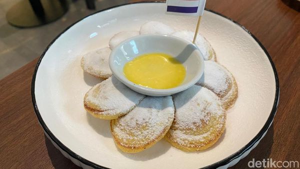 Kafe Belanda di Pasar Baru Ini Punya Poffertjes dan Kopi Enak