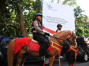 Polisi Berkuda dan Panser Amankan KTT IAF di Bali Polisi Berkuda dan Panser Amankan KTT IAF di Bali