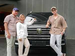 Verrell Bramasta Hadiahi Ibu Sambung Mobil Rp 1,2 M, Ayah: Uang Kerja Keras Dia