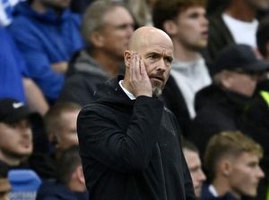 Erik ten Hag Mau Pusing Pilih Bek Tengah