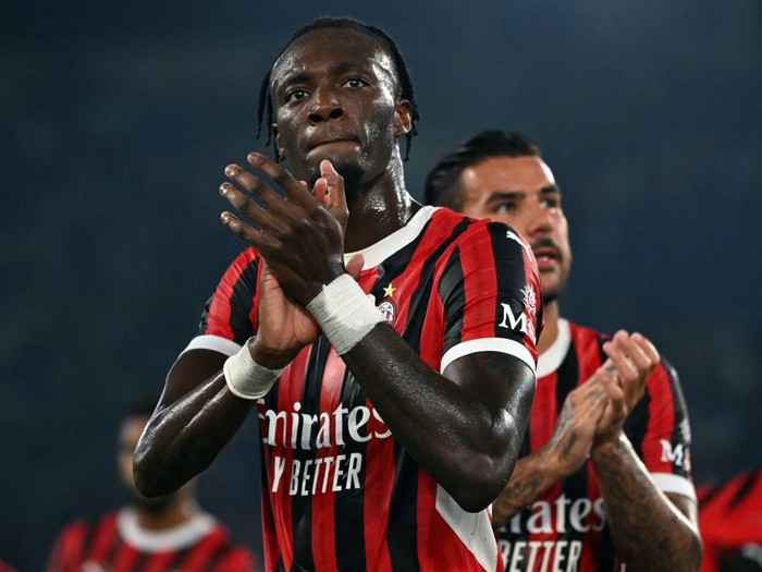 Soccer Football - Serie A - Lazio v AC Milan - Stadio Olimpico, Rome, Italy - August 31, 2024 AC Milan's Strahinja Pavlovic celebrates scoring their first goal REUTERS/Alberto Lingria