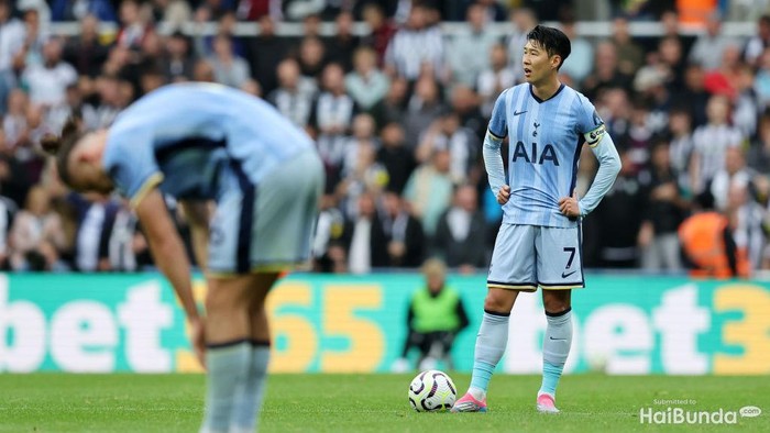 NEWCASTLE UPON TYNE, ENGLAND - SEPTEMBER 01: Son Heung-Min of Tottenham Hotspur reacts during the Premier League match between Newcastle United FC and Tottenham Hotspur FC at St James Park on September 01, 2024 in Newcastle upon Tyne, England. (Photo by Matt McNulty/Getty Images)