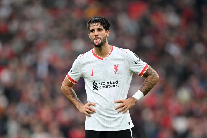 MANCHESTER, ENGLAND - SEPTEMBER 01: Dominik Szoboszlai of Liverpool reacts during the Premier League match between Manchester United FC and Liverpool FC at Old Trafford on September 01, 2024 in Manchester, England. (Photo by Michael Regan/Getty Images)