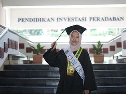 Anak Buruh Pabrik Ini Bisa Buktikan Raih Nilai Tertinggi di UNY