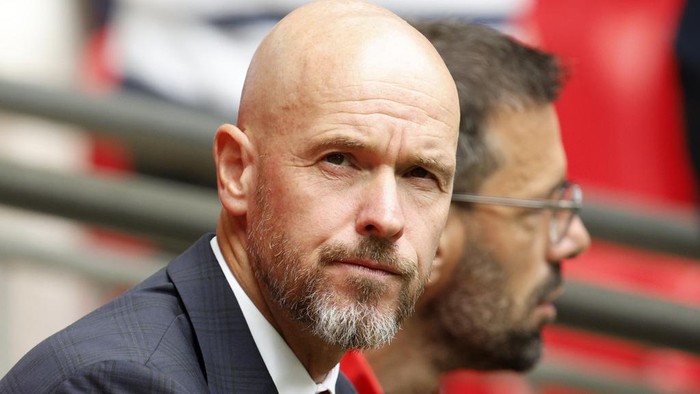 Erik ten Hag Manchester United manager Erik ten Hag watches his team during the FA Community Shield final soccer match between Manchester City and Manchester United at Wembley Stadium in London, Saturday, Aug. 10, 2024. (AP Photo/David Cliff)