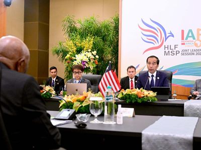 Jokowi-Presiden Boakai Bahas Hubungan Indonesia-Liberia