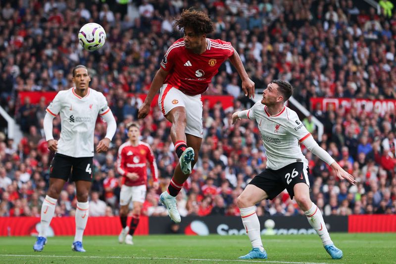  Joshua Zirkzee of Manchester United reacts after missing a chance during the Premier League match between Manchester United FC and Liverpool FC at Old Trafford on September 01, 2024 in Manchester, England. (Photo by Catherine Ivill - AMA/Getty Images)