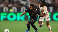 Juventus mendominasi sejumlah serangan di menit-menit awal. Jonathan Moscrop/Getty Images. 