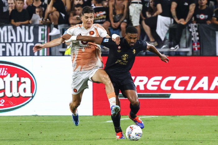 Pertandingan Juventus vs AS Roma berakhir tanpa pemenang. Sebab laga tersebut tuntas dengan skor 0-0.