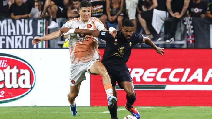 Pertandingan Juventus vs AS Roma berakhir tanpa pemenang. Sebab laga tersebut tuntas dengan skor 0-0.
