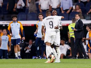 Ancelotti: Nggak Ada Masalah Antara Vinicius dan Mbappe