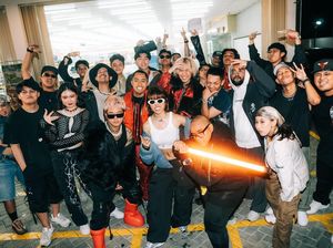 Lirik Team Tomodachi Indonesia yang Diisi 11 Rapper Ternama Anak Bangsa Lirik Team Tomodachi Indonesia yang Diisi 11 Rapper Ternama Anak Bangsa