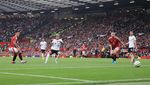 Liverpool Tumbangkan MU di Old Trafford