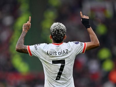 Liverpool Tumbangkan MU di Old Trafford