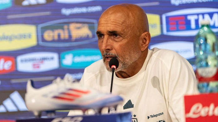 Luciano Spalletti Luciano Spalletti, Italian football federation head coach, attends the press conference in Coverciano, Florence, on September 2, 2024 ahead of the UEFA Nations League games between France and Italy and Israel and Italy. (Photo by Giacomo Cosua/NurPhoto via Getty Images)