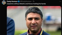 Casemiro di MU tak sehebat di Real Madrid dulu ternyata. Gelandang Brasil itu dicap penyebab MU keteteran melawan Liverpool tadi malam. (Foto: X @FootyHumour)
